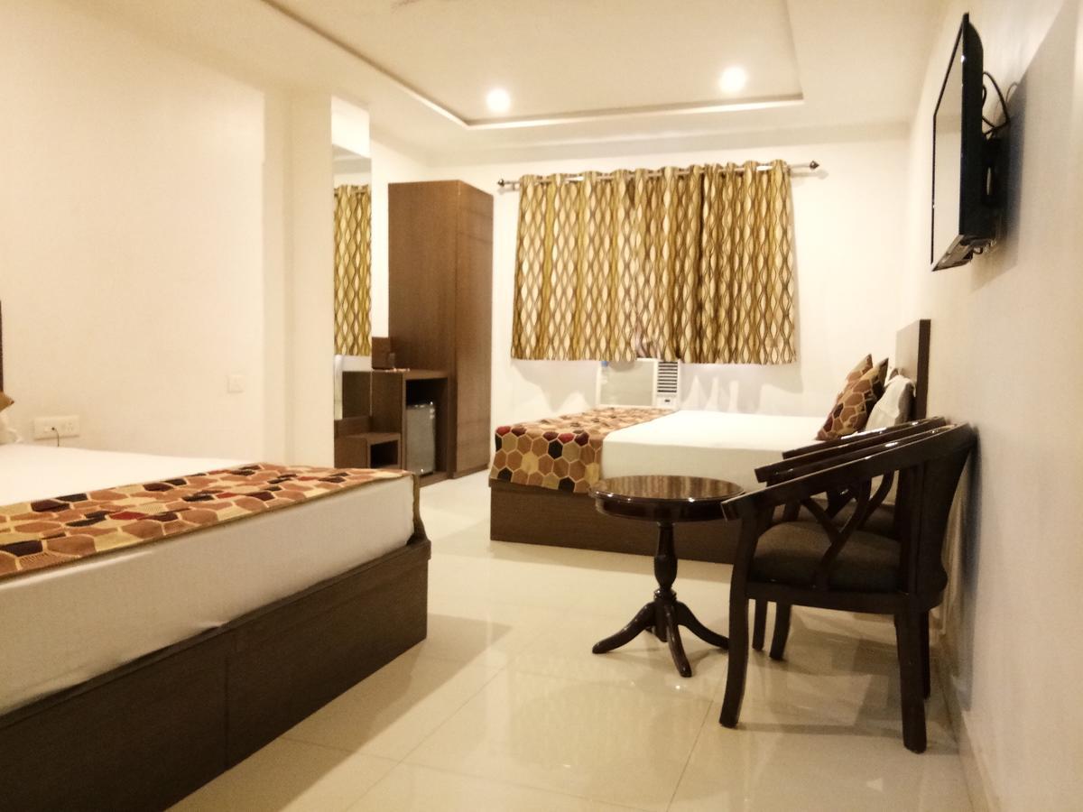 Hotel Delux Inn Agra  Esterno foto
