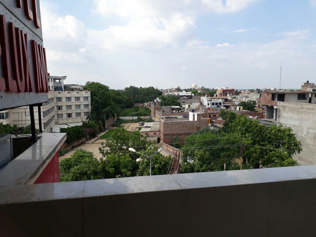 Hotel Delux Inn Agra  Esterno foto